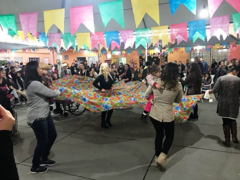 festa-junina-apae-de-laguna-2018-1024x768-1 (1)